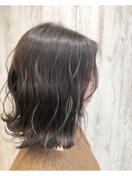 ジーナ 銀座(Zina) 【Zina 】外ハネ、波ウェーブ