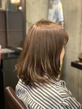 1+ アンプリュス(Unplus) 小顔オリーブカラー/市川/市川駅北口/市川真間