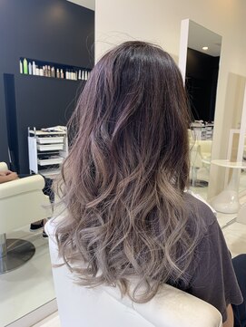 サローネデ アグスティナ バイ サンバンチ(salones de agustina by sanbanchi) ロンググラデーションカラー