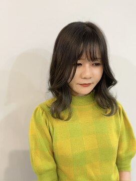 デュアル(Dual.) セミロング低めバレイヤージュ