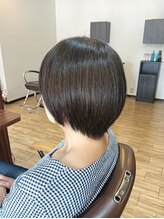 クラール ヘアー(Klar Hair) くびれ控えめショート