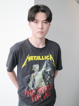 カシェル(cashel) センターパート 韓国マッシュ 黒髪 刈り上げ ツーブロック