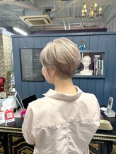 ヘアーサロン ラ ボーテ ショートミルクティーベージュ♪