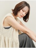 すっきり感と柔らかさを両立したシンプルボブ風ショートミディ