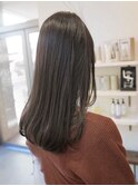 オリーブグレージュ 透明感カラー 透明感ベージュ