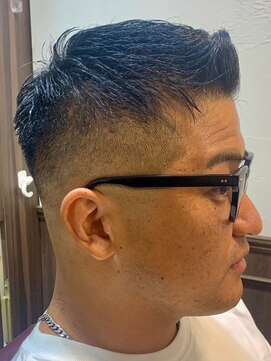 ミリオンバックス 神田店(Million Bucks) スパイキーショート/スペインカール<理容室>[メンズ/床屋/神田]