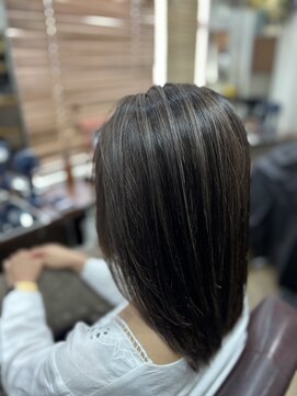 ルアン(Luan) 白髪ぼかしハイライト