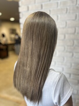 フェアリーテイル(fairy tale) 透明感ベージュカラー