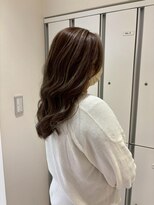 フェイス 伊勢原(FACE。) 【伊勢原】白髪ぼかしハイライト