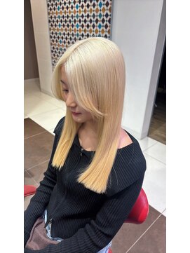アース いわき店(HAIR&MAKE EARTH) ホワイトブロンド×ストレートミディ