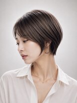 コル(COR)&nbsp;大人女性のくびれショート 30代40代50代白髪ぼかし
