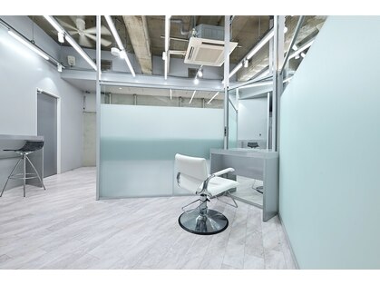 youres hair 髪質改善トリートメント&ヘッドスパ／縮毛矯正　仙台店の写真