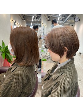 コワファーストナガサキシャンプーボーイ(COIFF1RST NAGASAKI SHAMPOO BOY) 大人かわいいマッシュショートボブカーキグレージュ