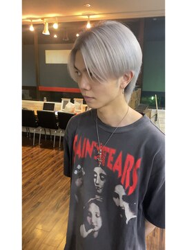 フィリア 東口店(Filea) White Silver