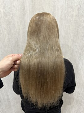 アルーシェ 心斎橋(Alushe) アッシュベージュカラー