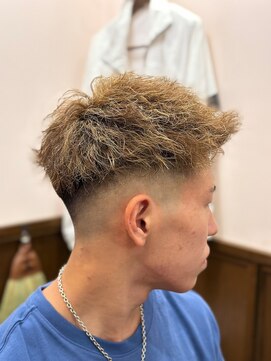 ヒロギンザ 大阪本店(HIRO GINZA) ツイストパーマ×フェード