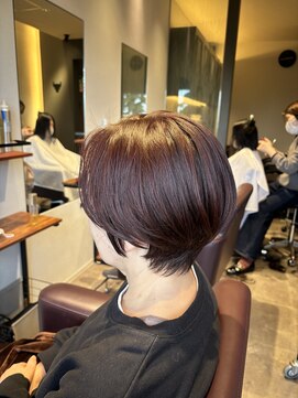 ブル(b.u.l.l.) ショートボブ＋ワインレッド