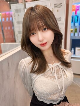 クム(kumu) 【kumu】くびれレイヤー /小顔前髪/おくれ毛/ 栄 / 名古屋