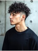 ツイストスパイラルパーマ ツーブロック フェードカット 20代