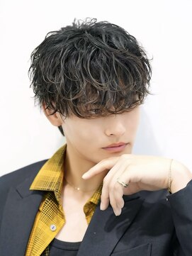 オーシャントーキョーウエスト 心斎橋 (OCEAN TOKYO WEST) シャドウパーマシースルーラウンドマッシュ波巻きパーマウルフ