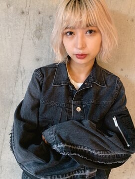 ハイトーンボブ　外ハネ