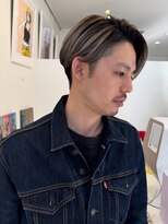 ウシワカマル ミライ(USHIWAKAMARU MIRAI)&nbsp;大人の色気を引き出す♪センターパート×ニュアンスカラー
