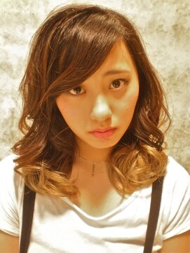くりあ ヘアメイク Gradient color healthy and loose ...