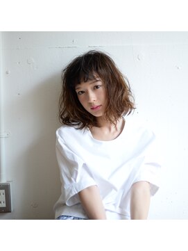 シータ(CITA) ミディアムウエーブ＋ベージュ色