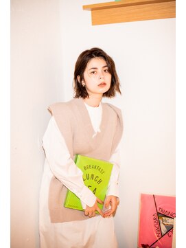 ダナエ(Danae) 【Danae】うねり×切りっぱなしボブ