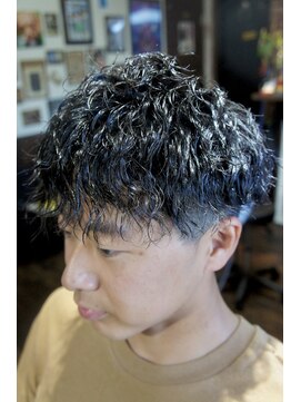 ヴェナ(VeNA) マッシュパーマ