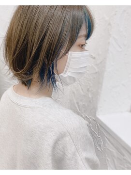 カモン(CAMON) [CAMON. ]#フレーミングカラー#くびれボブ#マリンブルー