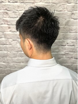 グレイスフル バーバープラチナム 六本木店(Graceful Barber platinum) 【グレイスフル六本木】アップバングショート×アイロンパーマ