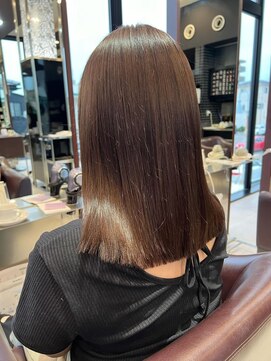 ナンブヒルズ(nambu-HILLS) パツッと艶ミディ