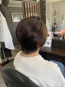 エムアンドティー(M&T) 大人クールなグラボブ：ショート／前髪長めショートボブ