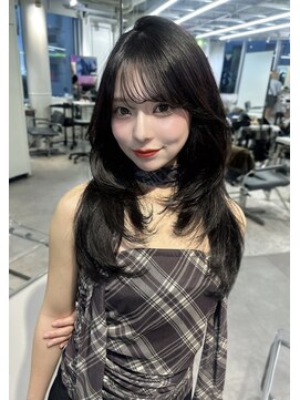 ユーフォリア 渋谷グランデ(Euphoria SHIBUYA GRANDE) 韓国ヘア レイヤーカット 髪質改善 暗髪 SAYAKA