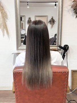 ヘアメイク アンフィ(amphi) トーンアップ＆インナーカラー..~*＊.