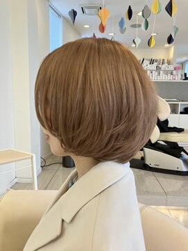 サロン ド コワフュールシェ トモ(salon de coiffure chez tomo) ミディアムレイヤーボブ