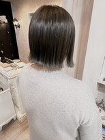 キャアリー(Caary)&nbsp;福山美容室caary 切りっぱなしボブオリーブグレージュ透明感30代