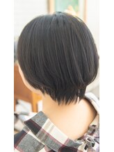 イオ(io) ショートボブ