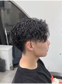 刈り上げセンターパート×ツイストスパイラルパーマ