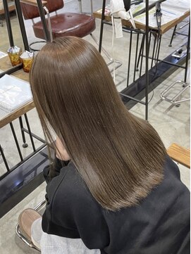 ロロネー 梅田(Lolonois) ヘーゼルベージュカラー♪