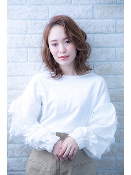 ソア 武蔵小杉(SOAR) ひし形小顔耳かけ大人かわいいくせ毛風グラマラスふわミディ７