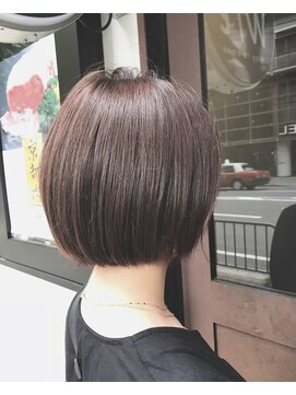 エミュー(emue) emue京都◯大人かわいいボブことりピンクベージュ◯中島