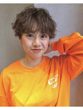 エディ(eddie) 【eddie】赤みナシ柔らかいアッシュブラウン×ショート