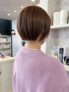 キャアリー(Caary) 福山市美容室Caary人気 ぱつんとミニボブ 柔らかベージュ