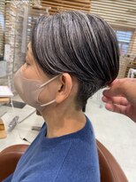 ルーム プロデュースドバイ アミカ(Room produced by Amica) ツーブロック前下がりショート