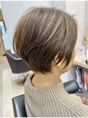 ショートボブ・アッシュベージュ【西田辺・イルミナカラー】