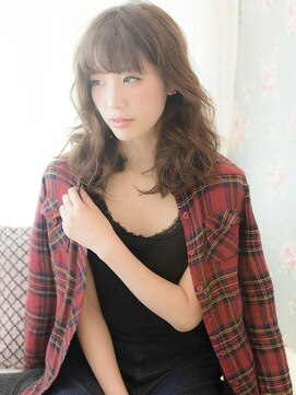 ウゴハナレ(UGO hanare) 大人可愛いくびれセミ