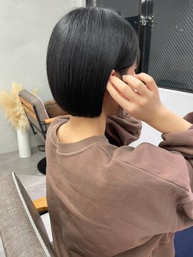 ミュラ(mulah) 大人かわいい黒髪ボブ耳かけスタイル＊艶髪ストレート