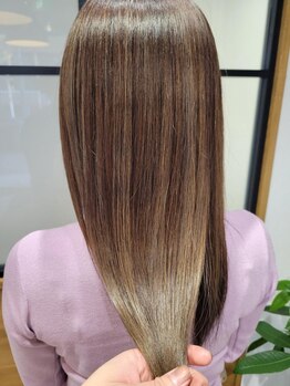 ベール(BALE)の写真/【新規/カット+TOKIOトリートメント¥7700】人気のTOKIOTRで誰もが羨む美髪に!サロン帰りの艶・質感長続き♪